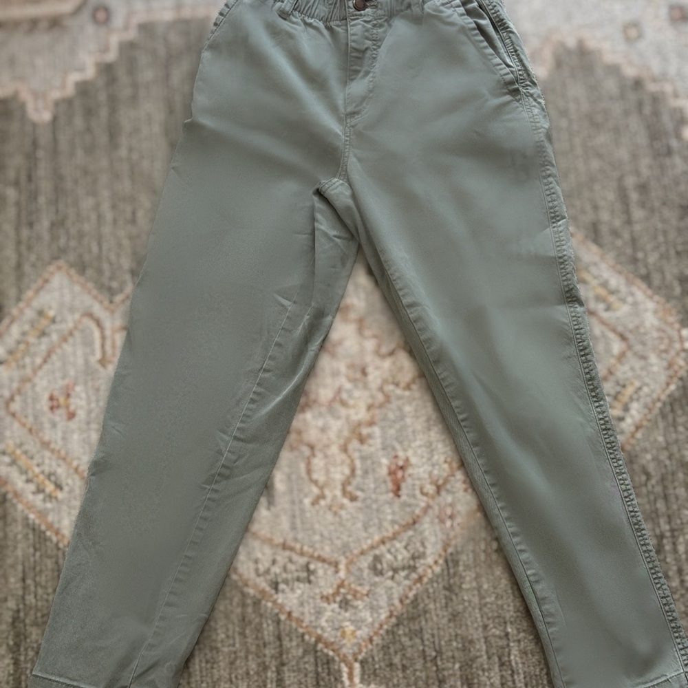 Universal Thread Sage Green Straight-Leg Pants